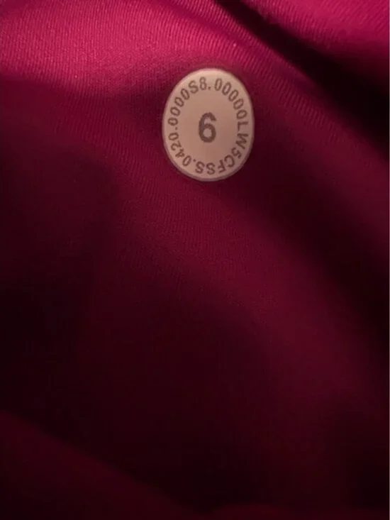 lululemon 2 pair size 6 - Picture 5 of 5